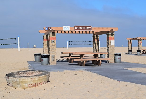 Huntington State Beach Picnic table